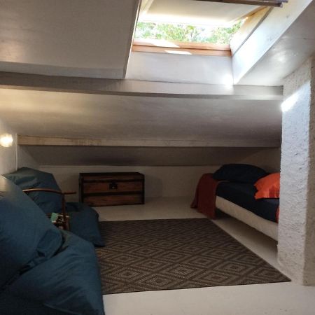 Chambre D'Hotes L'Orange Bleue 루스트렐 외부 사진
